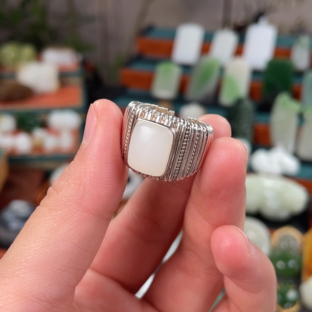 银S925镶嵌戒指和田玉