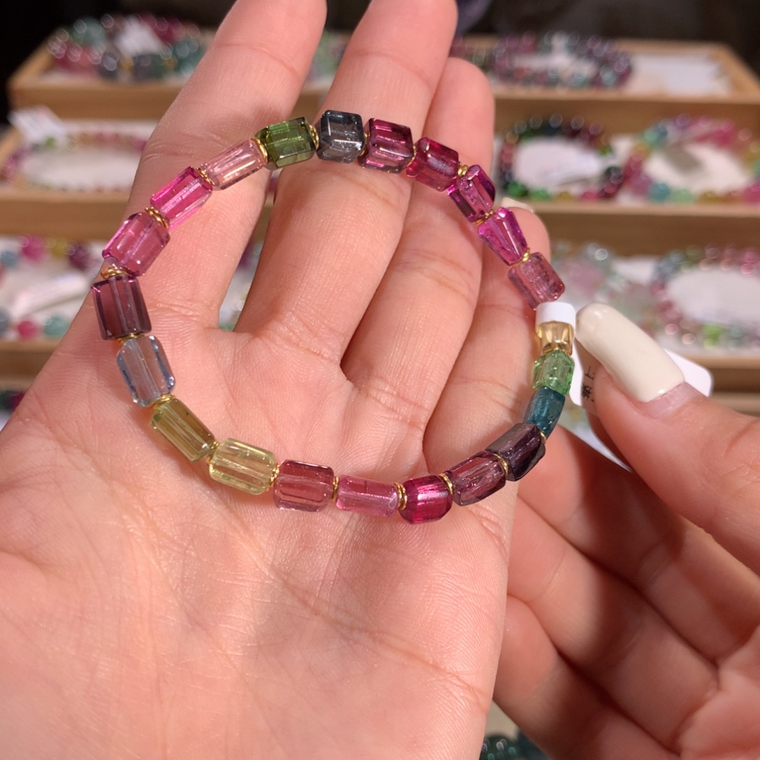 碧玺多样性发货一件未镶嵌