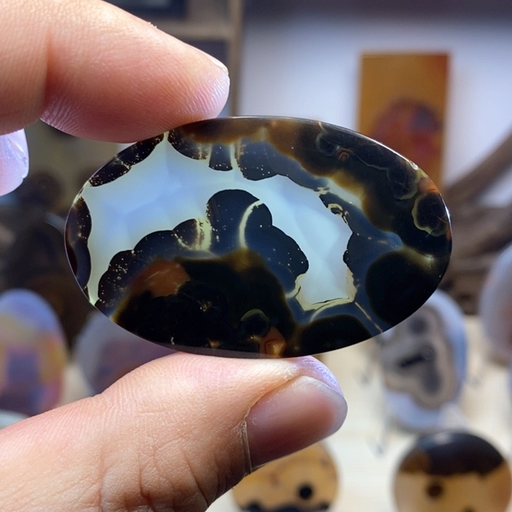 玛瑙/玉髓颈饰未镶嵌