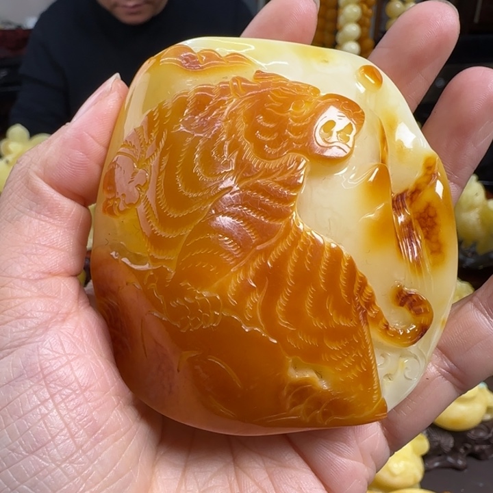 蜜蜡珠宝奇石未镶嵌