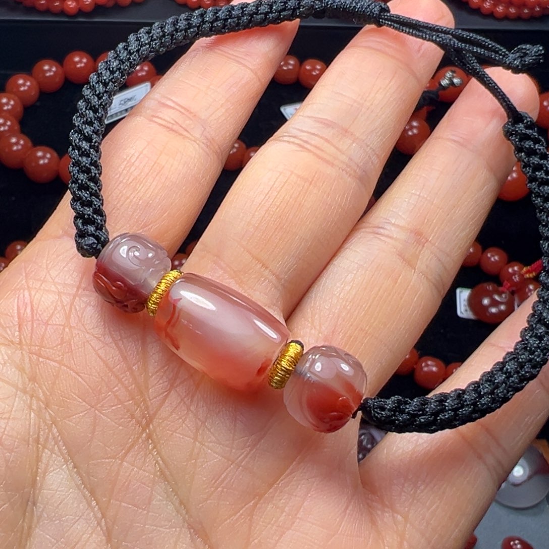 传***哥南红玛瑙未镶嵌珠宝奇石