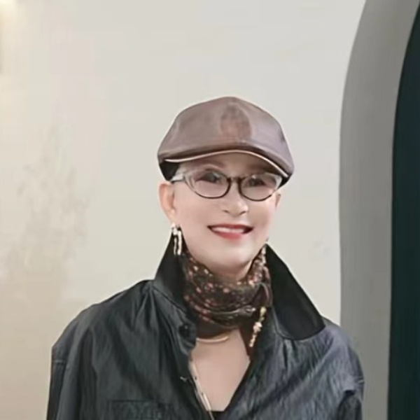 爱舞服饰 皮质贝雷帽