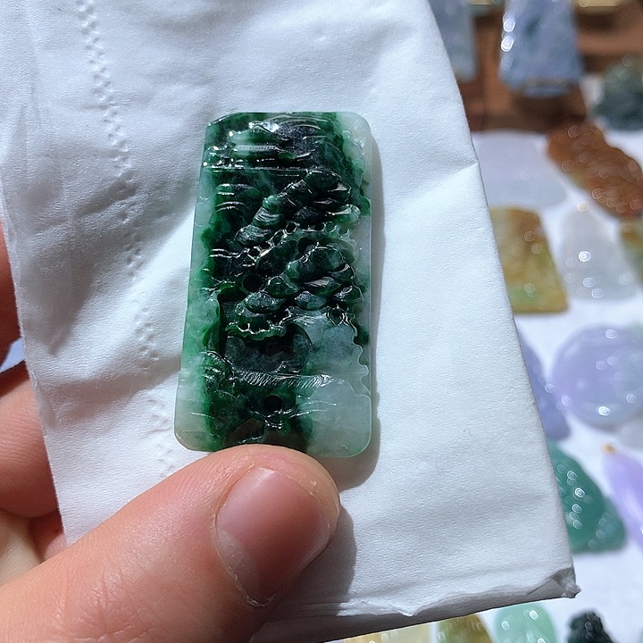 翡翠颈饰未镶嵌挂件