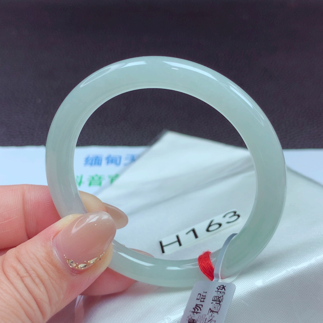 翡翠手镯未镶嵌手镯88