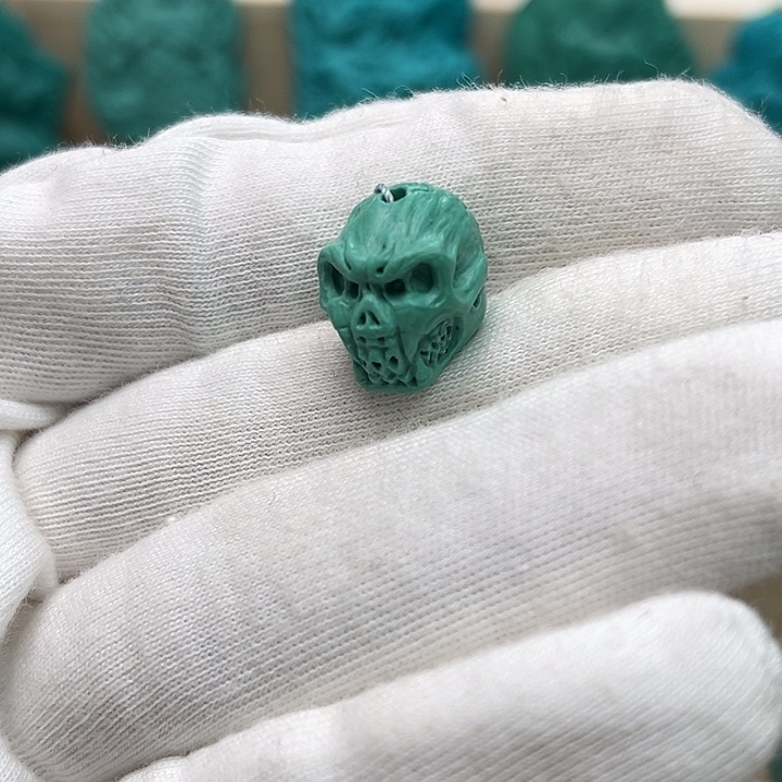 绿松石珠宝未镶嵌聆***界