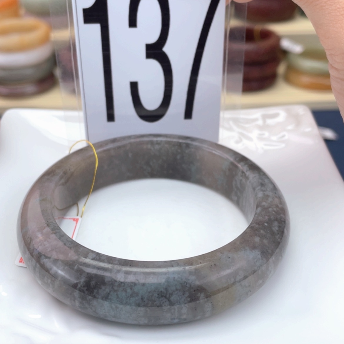 【闪购商品】石英质玉手镯未镶嵌