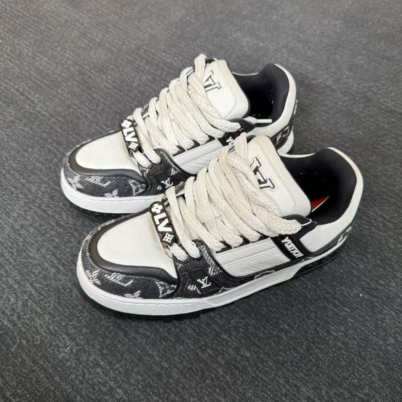 99新 LouisVuitton/路易威登 黑白牛仔Trainer Maxi胖丁奢鞋