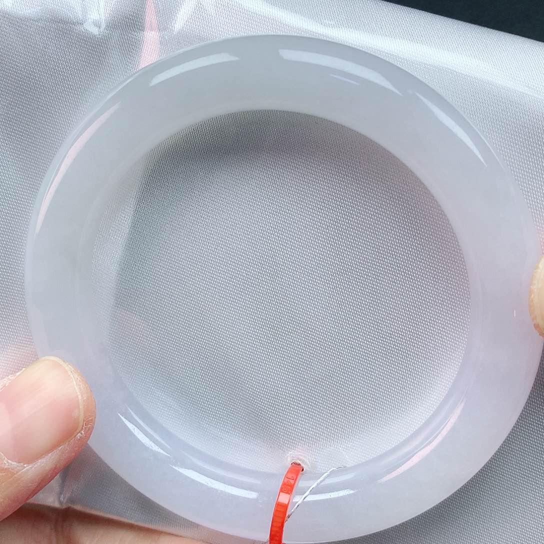 翡翠手镯未镶嵌54圈