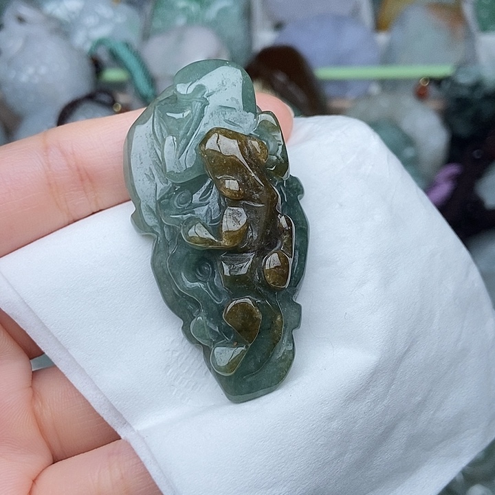 翡翠未镶嵌颈饰翡翠