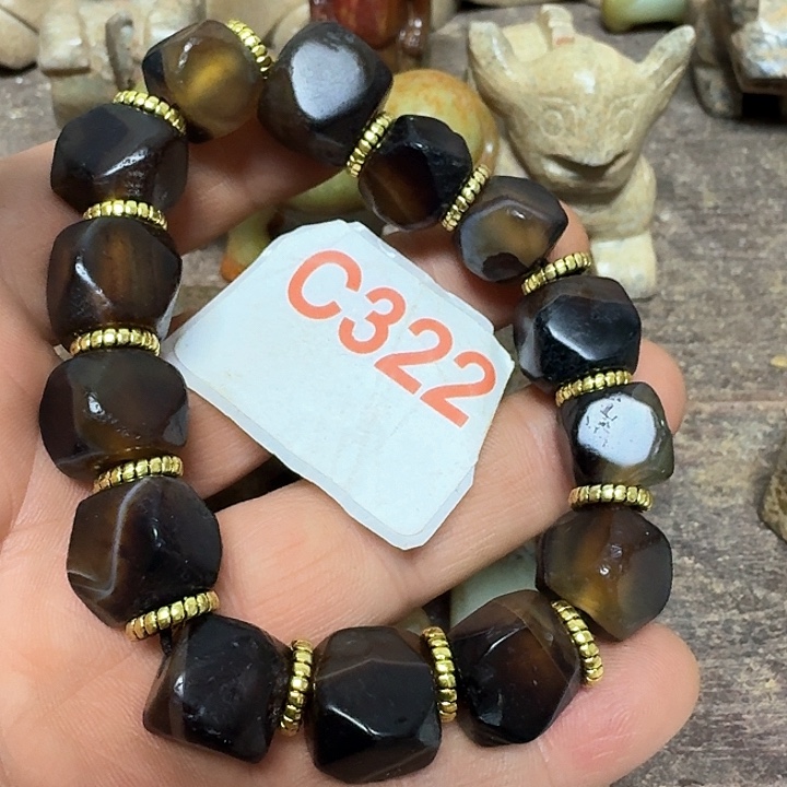 玛瑙/玉髓颈饰未镶嵌