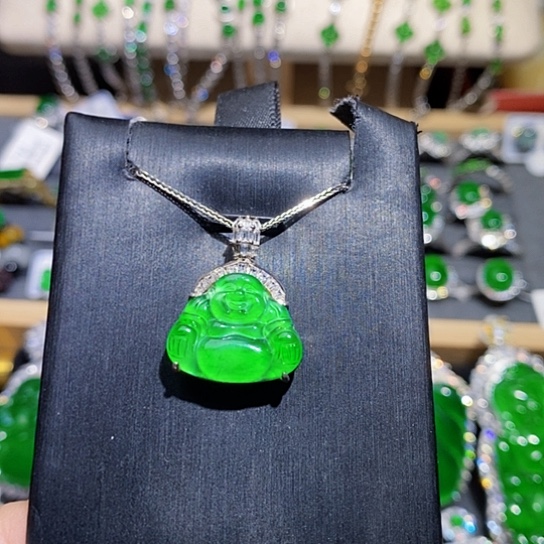 翡翠未镶嵌颈饰吊坠