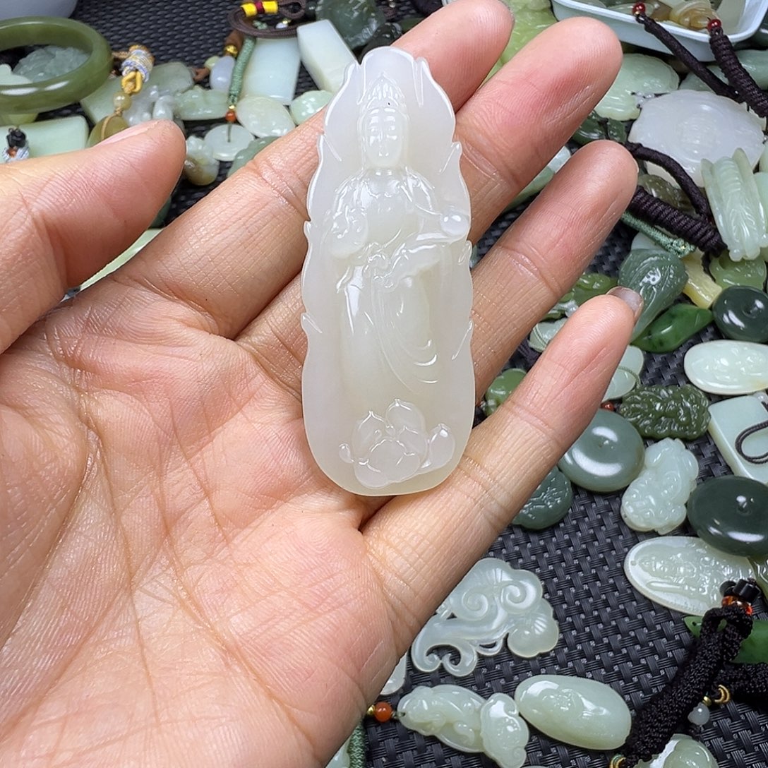 和田玉未镶嵌颈饰卡62