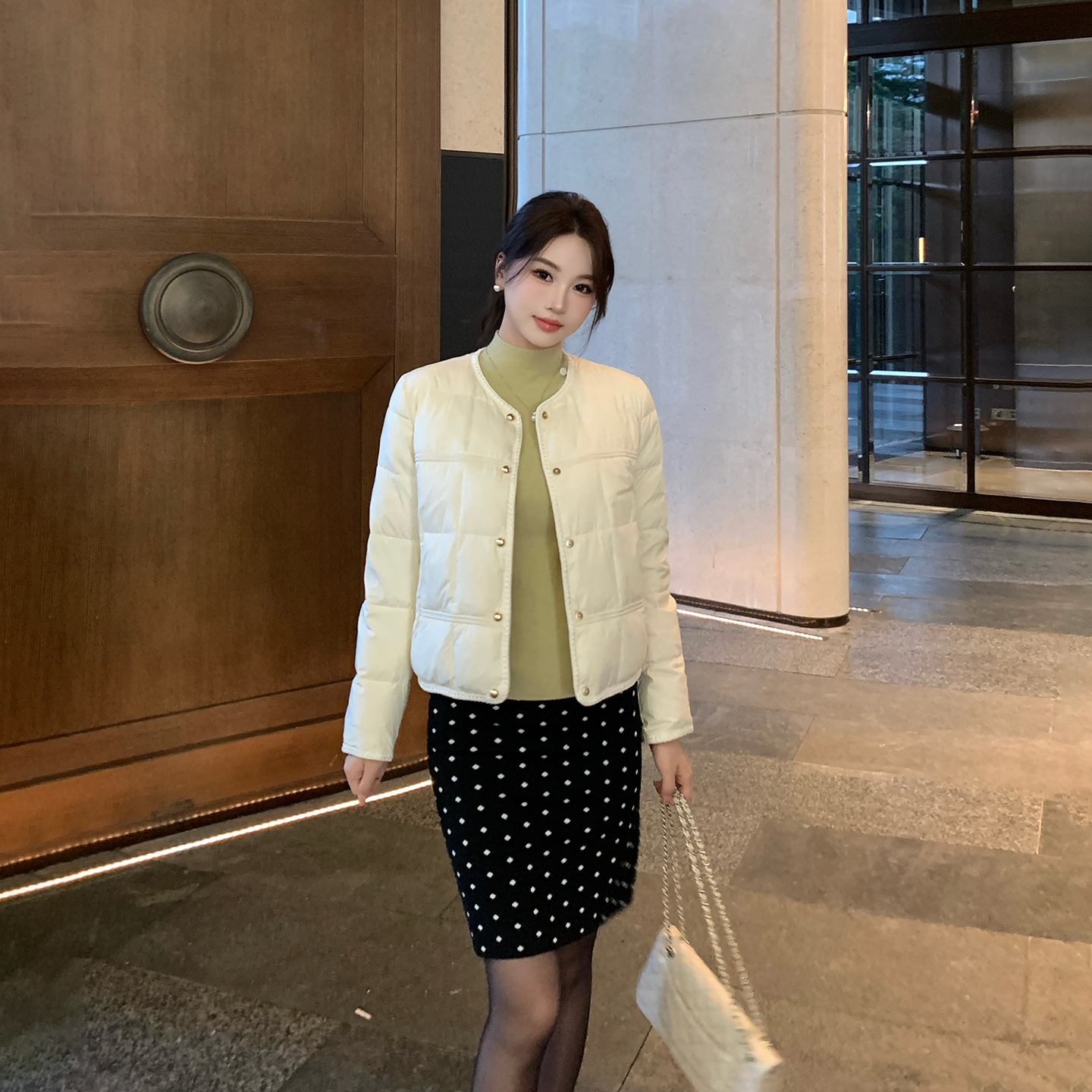 【现货清仓】简约合身版型女秋冬圆领短外套