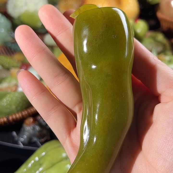 蛇纹石玉未镶嵌珠宝奇石