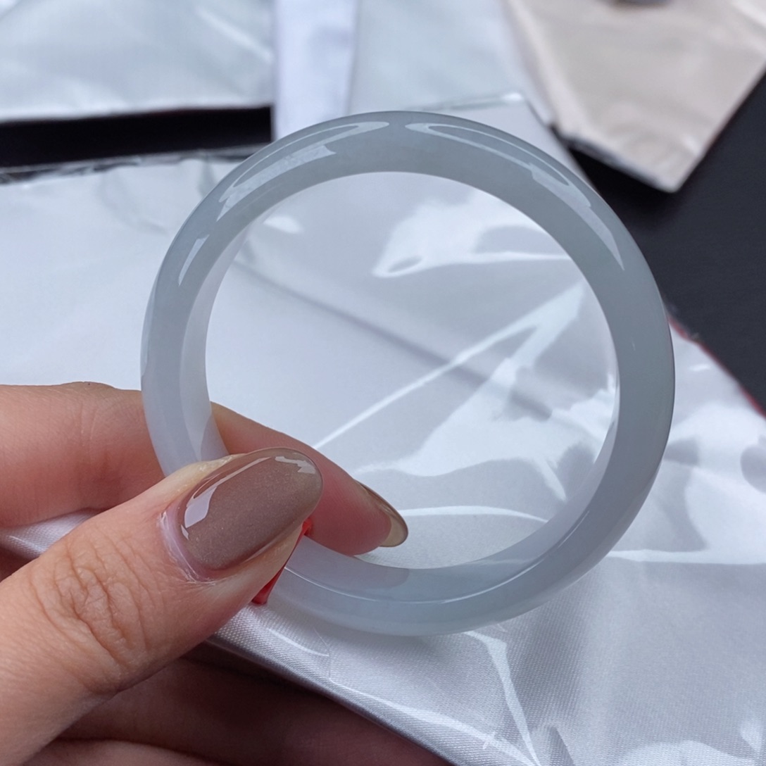 翡翠手镯未镶嵌天然翡翠手镯