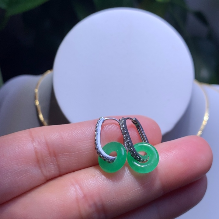 骁***妈冰绿精品甜甜圈一对