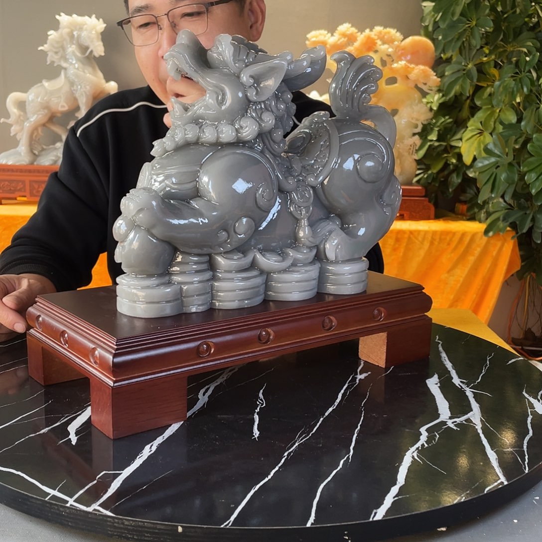 石材貔貅材料大师雕刻