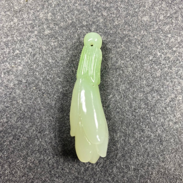 和田玉青海料翠青吊坠