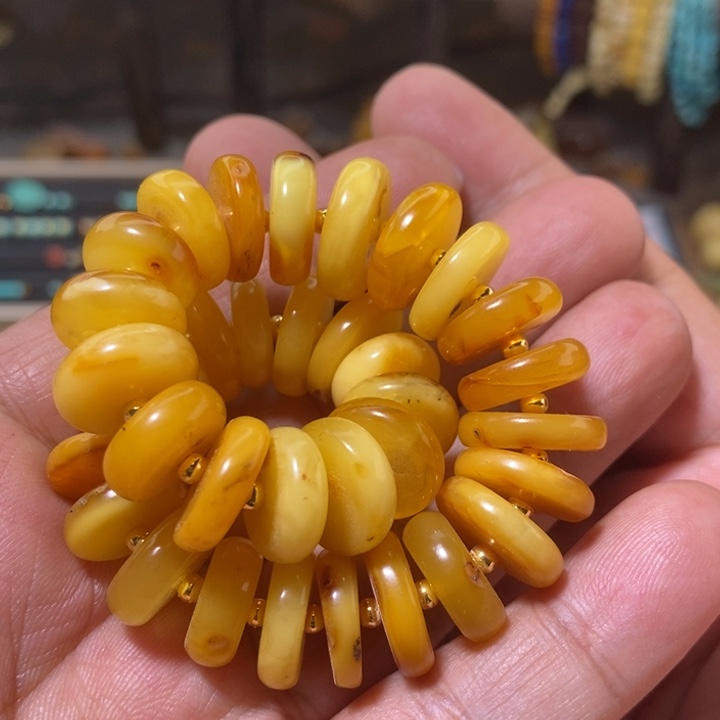 蜜蜡裸石未镶嵌配饰