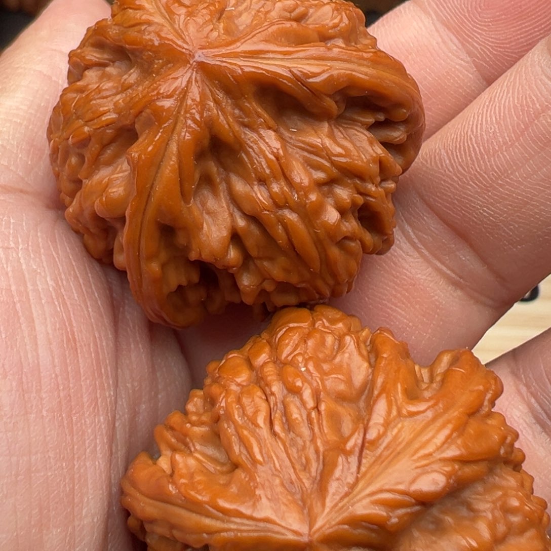 文玩核桃把件三棱