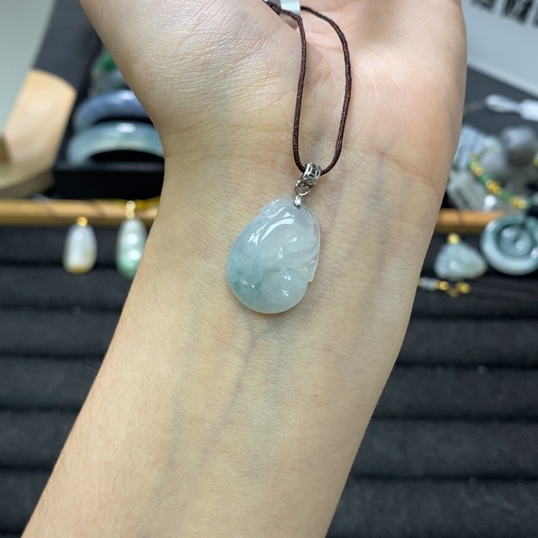 颈饰银S925镶嵌翡翠