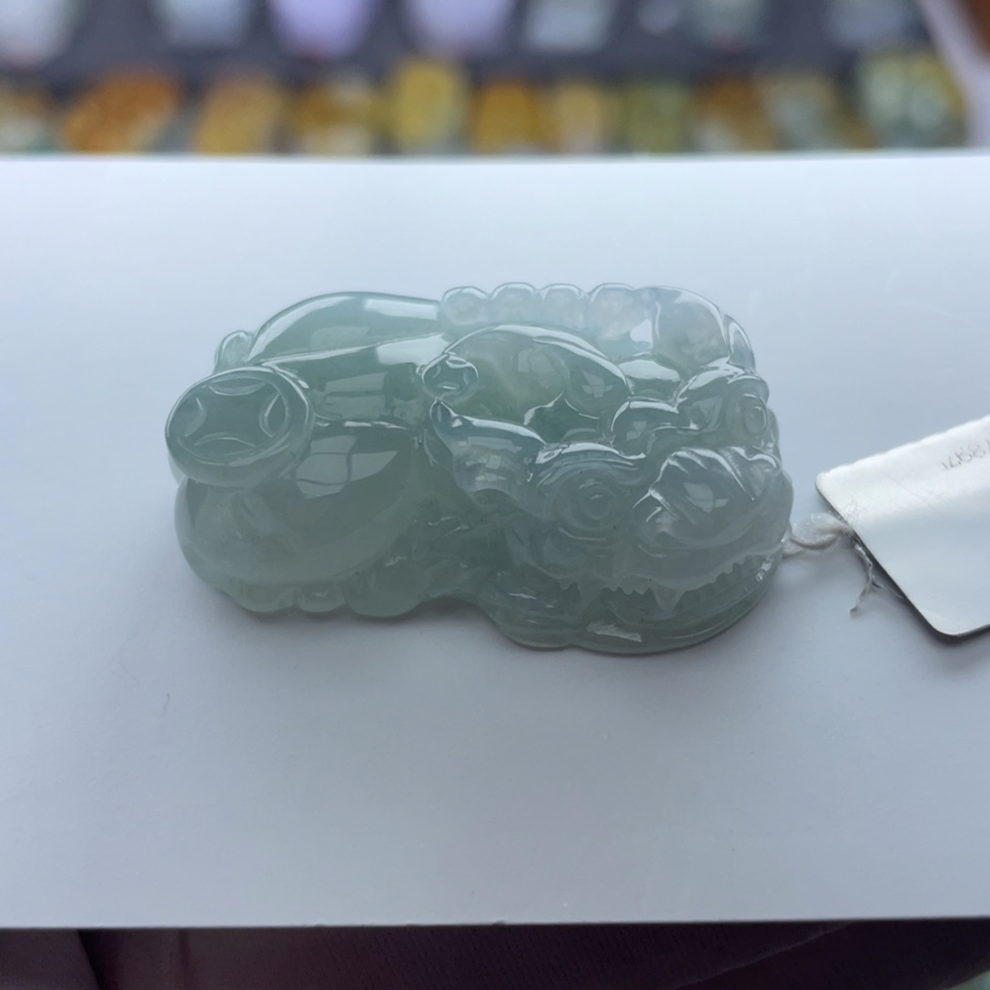 翡翠颈饰未镶嵌貔貅