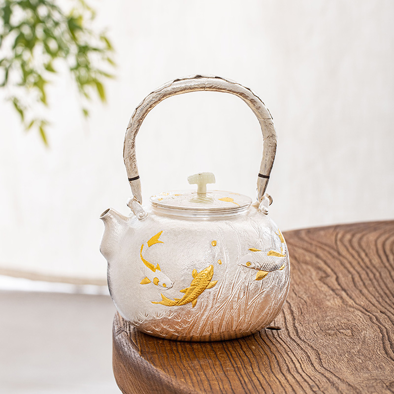 蜂鸟工坊 出口荷叶隔热把鲤鱼群戏海草间鱼提梁大壶 FNN2343