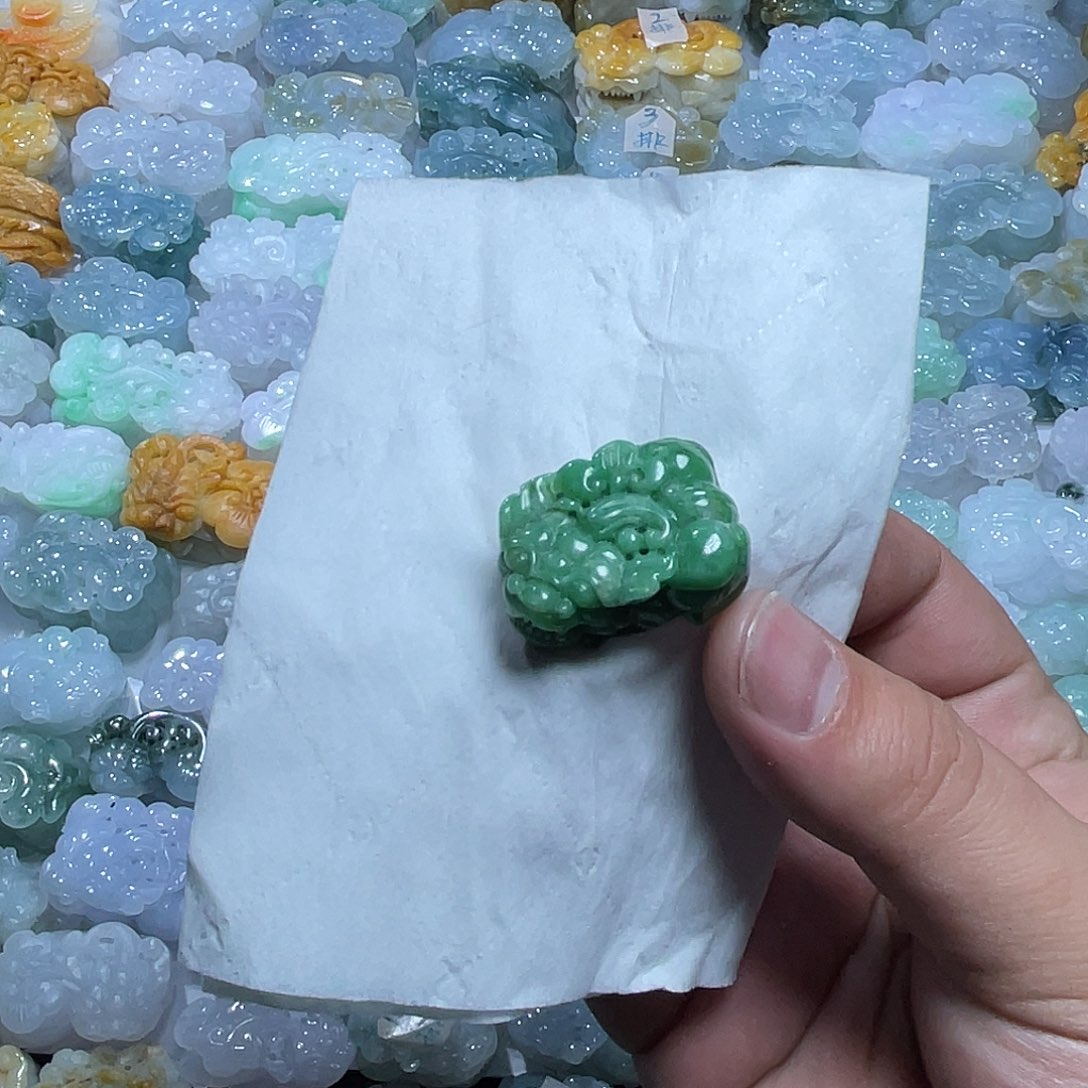 翡翠未镶嵌颈饰天然