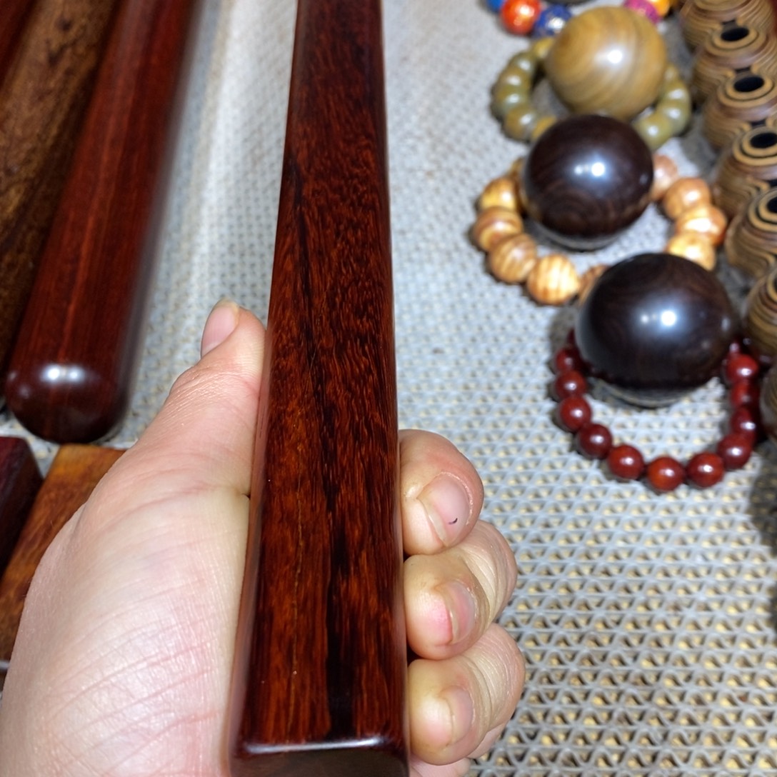 梦***游东非黑黄檀（紫光檀）瑕疵