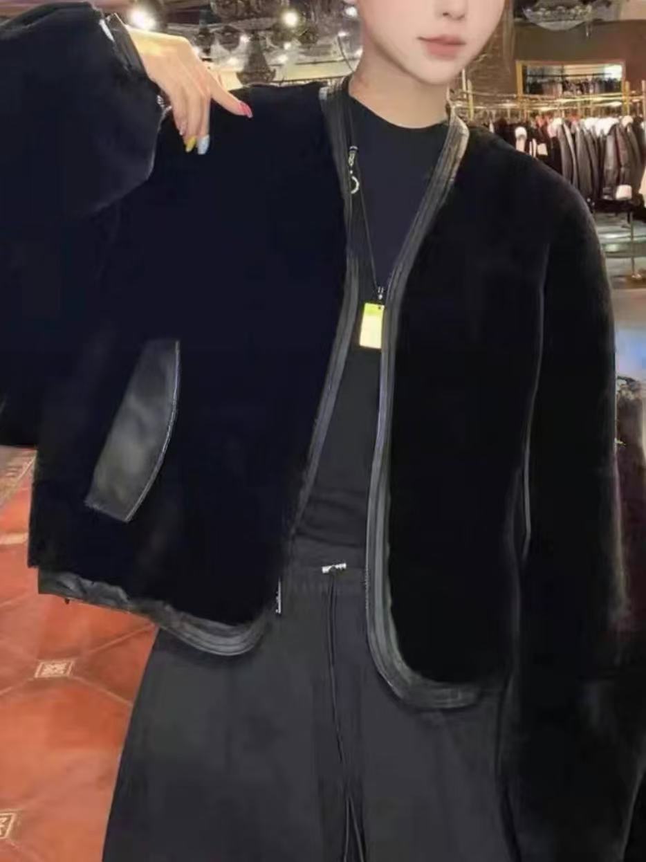 《刘夫人推荐》冬季加厚2025新款短款V领拉链皮毛一体羊皮羊毛皮衣