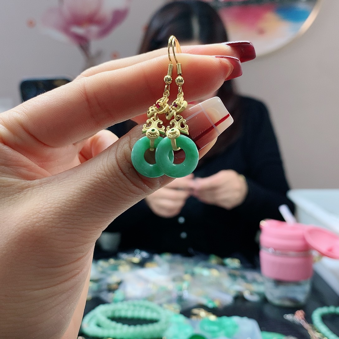 【闪购商品】翡翠耳饰未镶嵌，