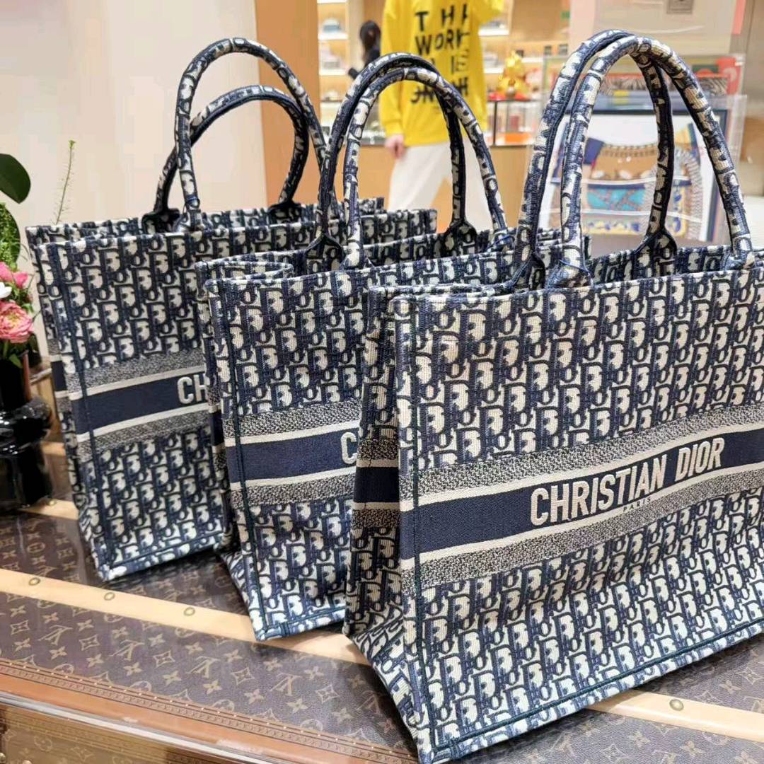 99新 DIOR/迪奥 Book Tote 购物袋 米色拼蓝色 老花拼刺绣Log