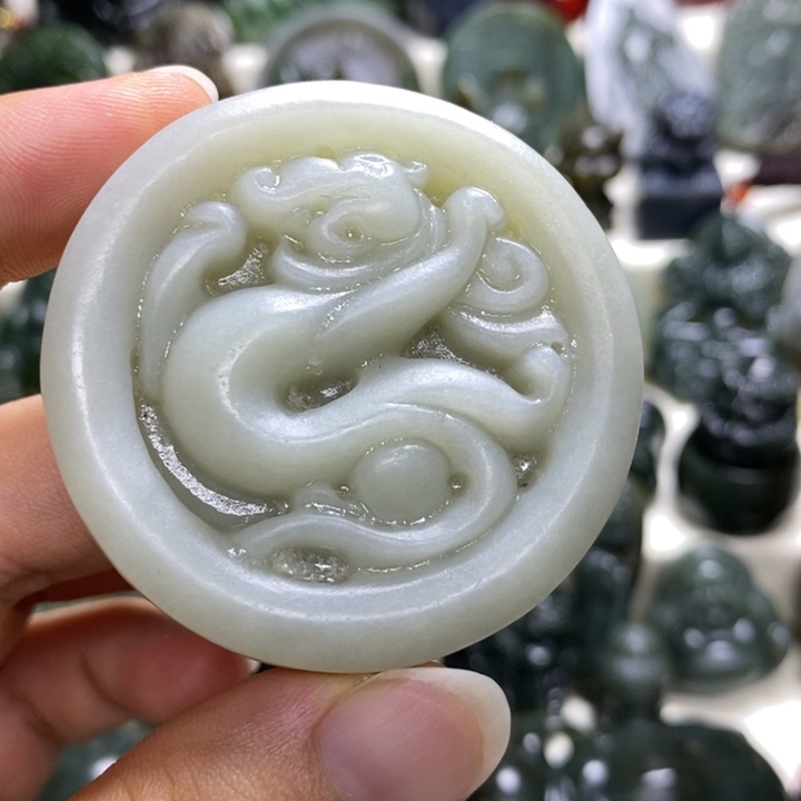 颈饰未镶嵌和田玉