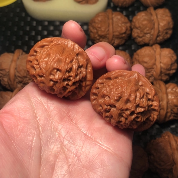 文玩核桃把件宫灯