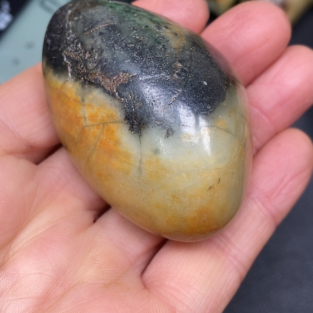 和田玉未镶嵌珠宝奇石