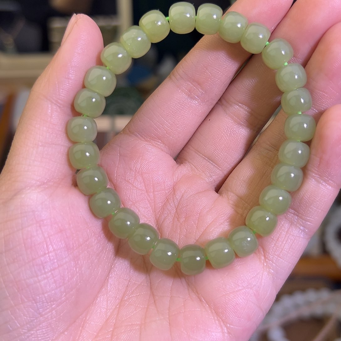 未镶嵌和田玉手链