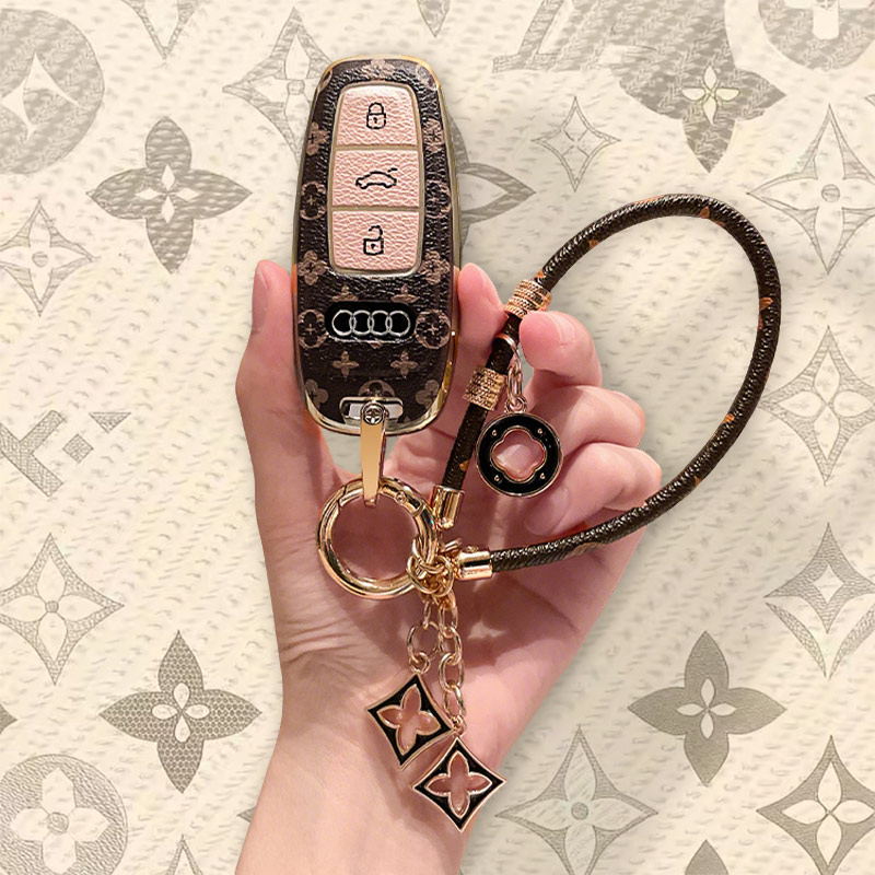 适用于奥迪A6L钥匙套25款A3L男士Q4etron高级a7l扣Q7 A7 A8 Q8 Q6