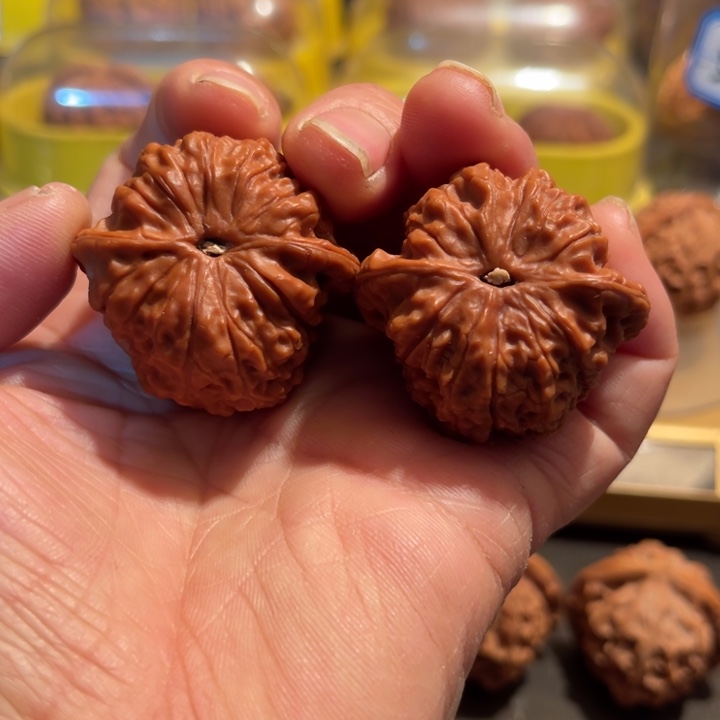 文玩核桃把件全品血麒麟38