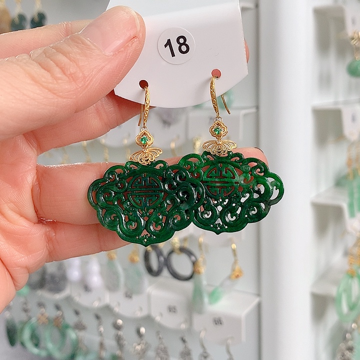 翡翠耳饰18K金镶嵌翡翠