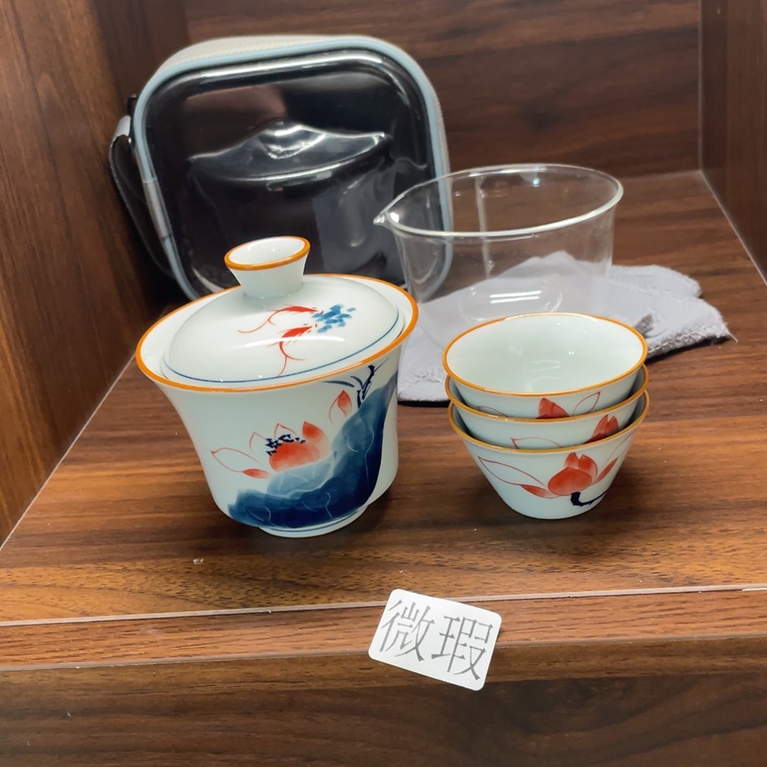 釉下手绘茶具微瑕