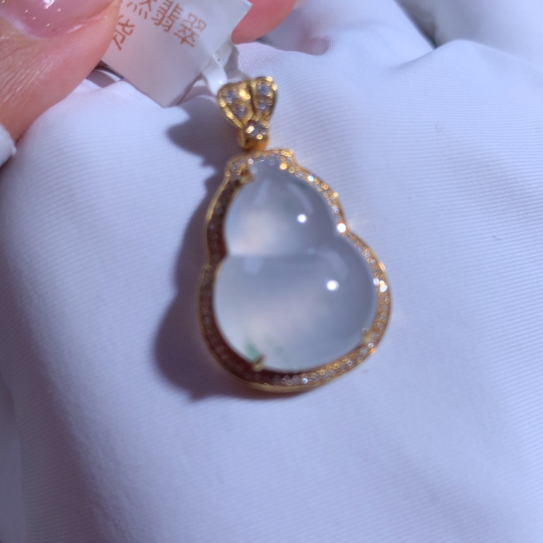 翡翠颈饰18K金镶嵌葫芦