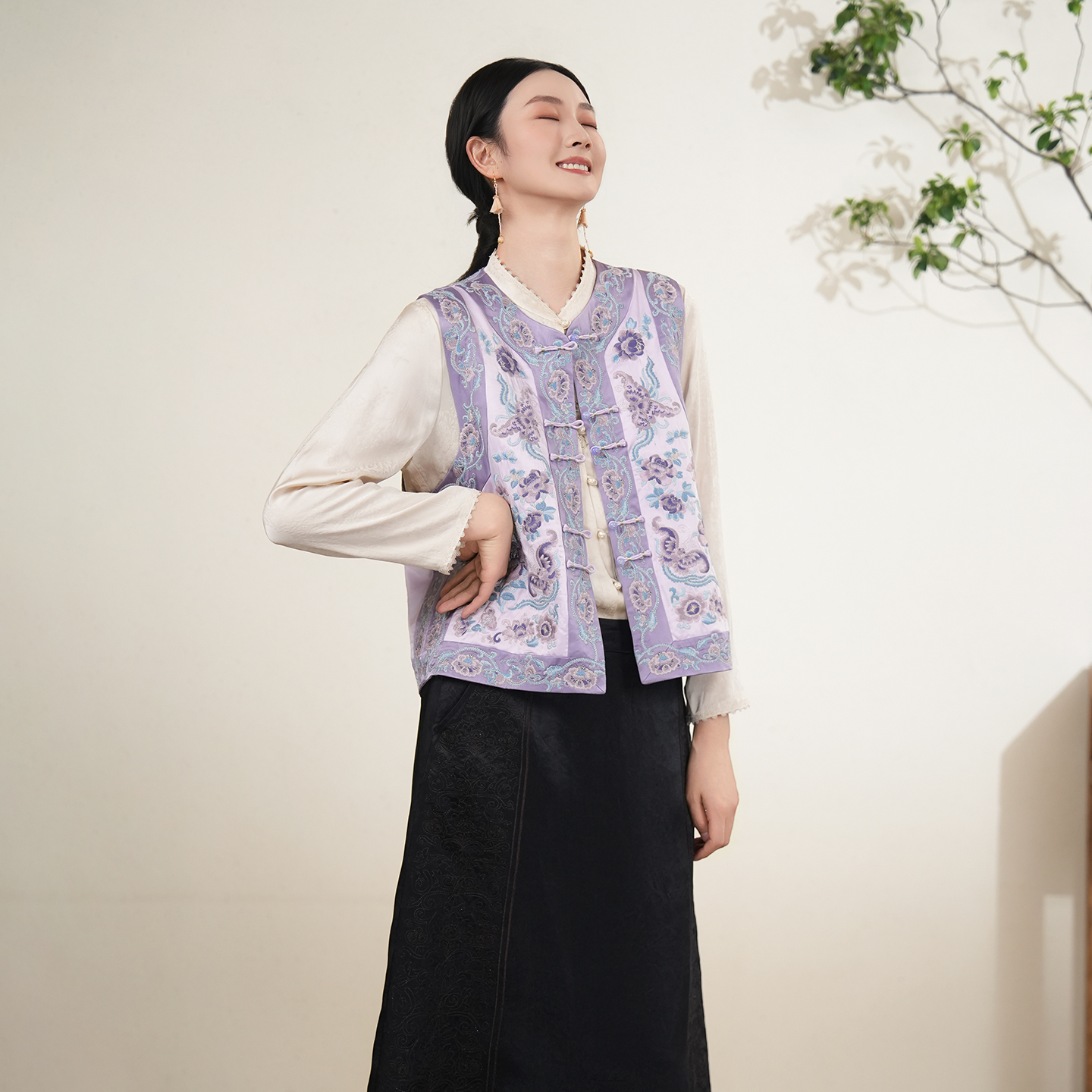 布符新中式「紫醋酸重工刺绣马甲」2026年春季新品满绣国风女NCMJ52