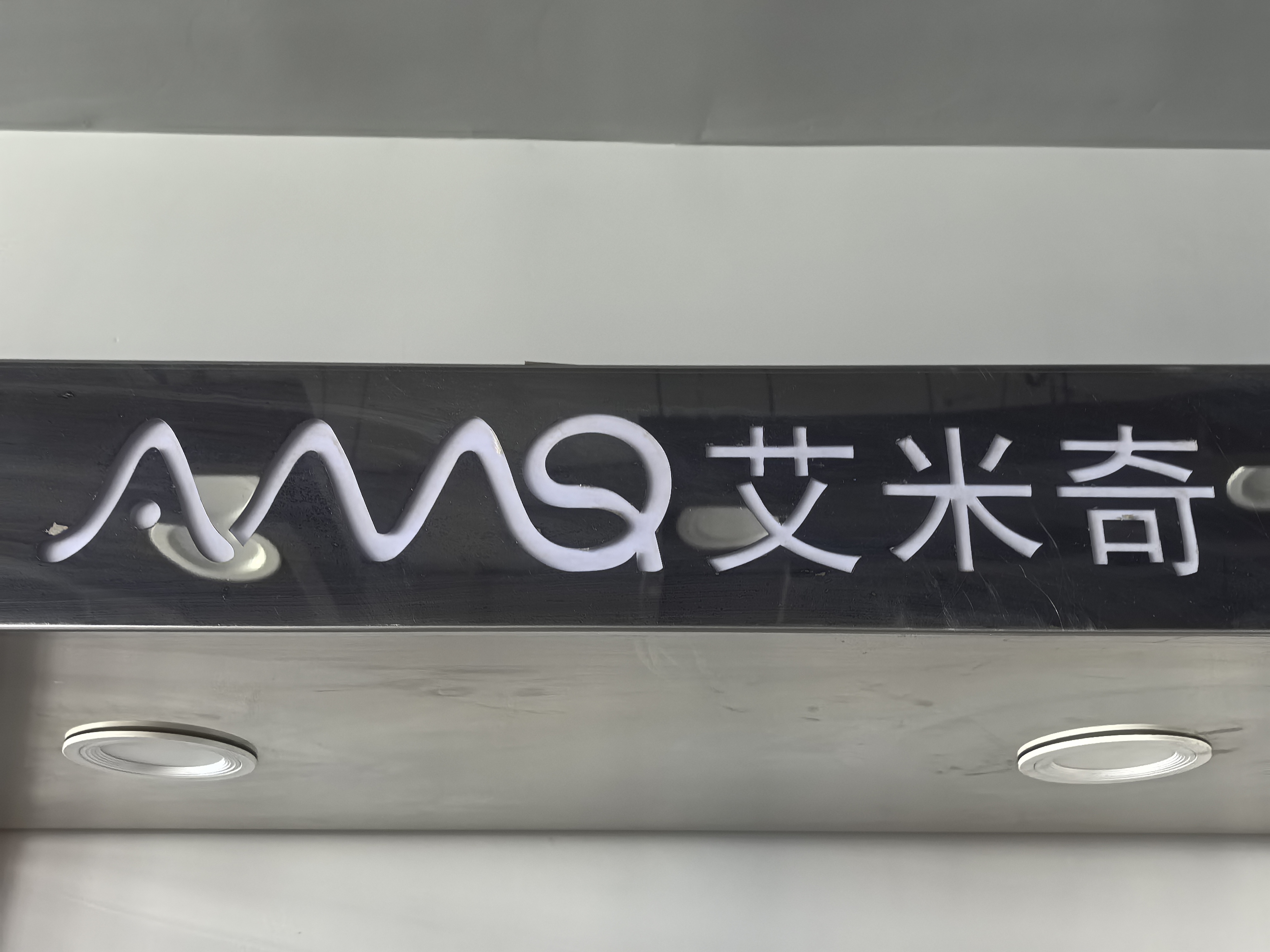 洞洞鞋凉拖扣号链接 ，下单请备注编码 ，默认微瑕，介意慎拍