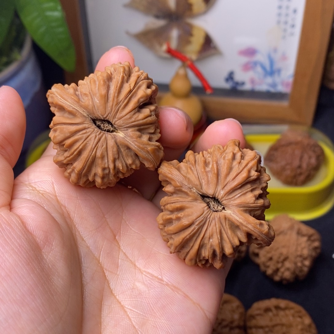 文玩核桃把件42四座楼