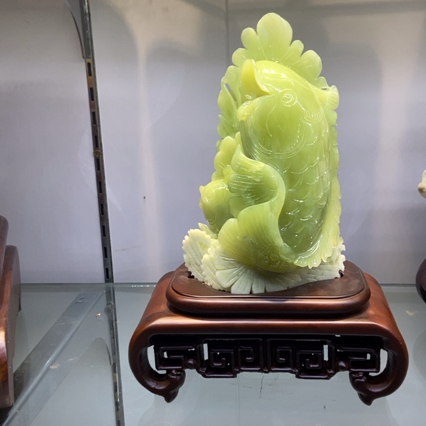 【闪购商品】蛇纹石玉（覆膜）珠宝奇石未镶嵌栎*