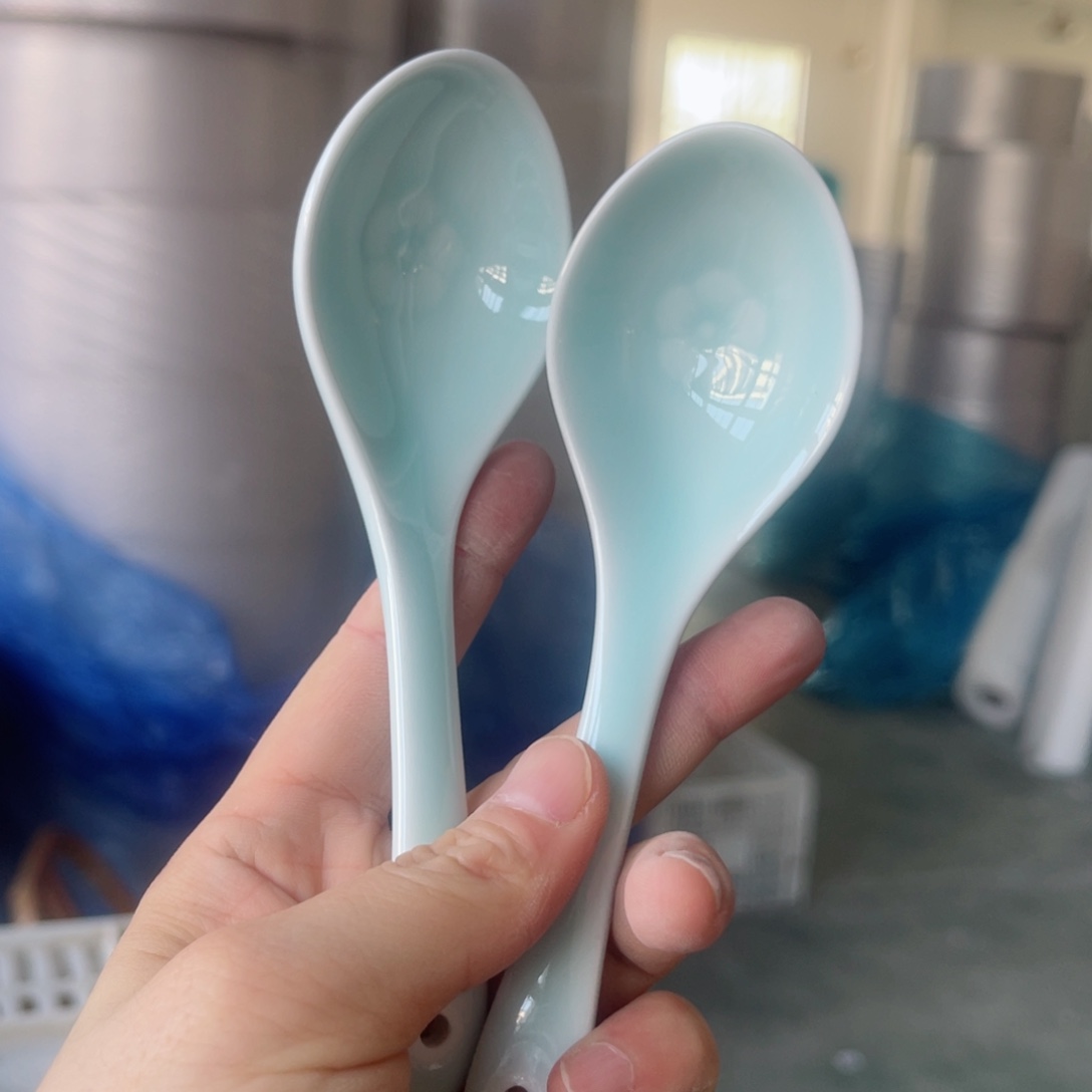 碗哈哈哈哈哈哈刚刚哈哈哈