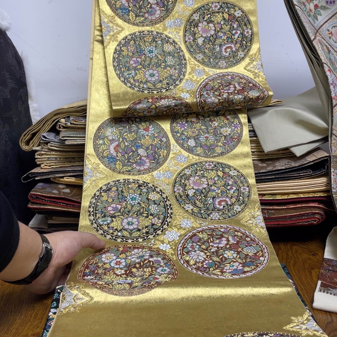 阿***天织绣织锦技艺高超技艺高超