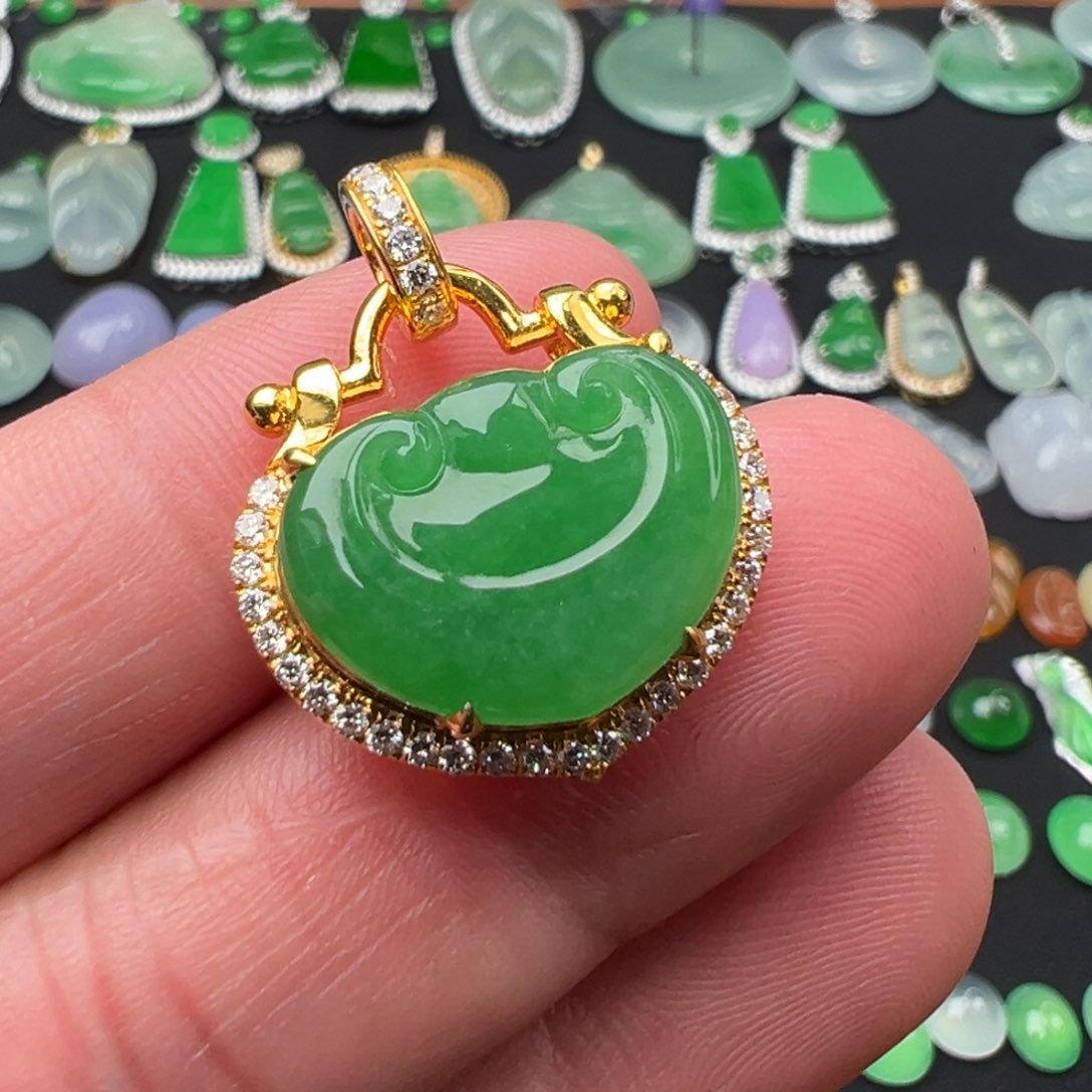 翡翠颈饰18K金镶嵌裸石12.6