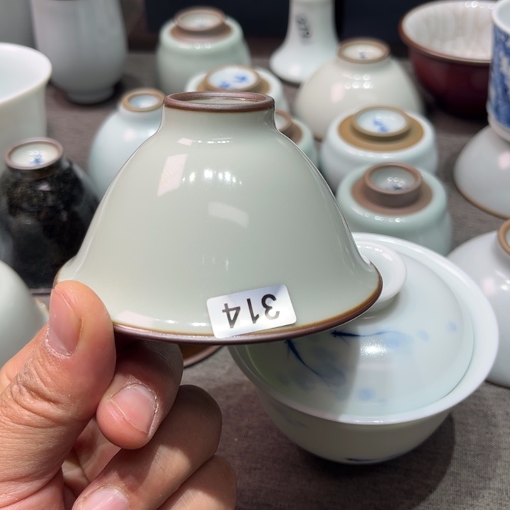 汝窑春归不开片喜欢的可以拍