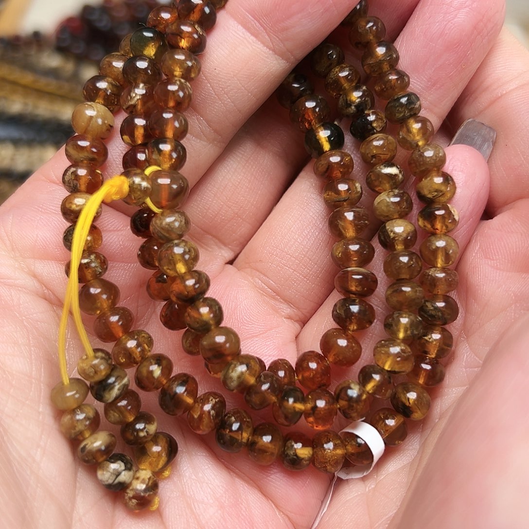 琥珀未镶嵌裸石抚顺琥珀20489六